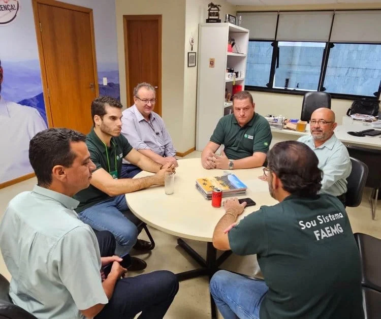 Reunião em que lideranças cobraram do governo ações de combate à crise hídrica no Norte de Minas (