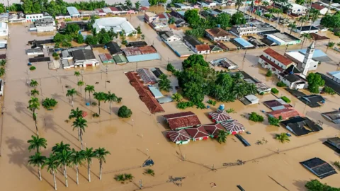 Brasiléia, no Acre, têm a maior cheia já registrada na história 5 Brasiléia, no Acre, têm a maior cheia já registrada na história