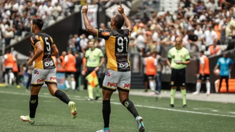 Corinthians perde e fica perto da zona de rebaixamento no Paulistão 7 Corinthians perde e fica perto da zona de rebaixamento no Paulistão