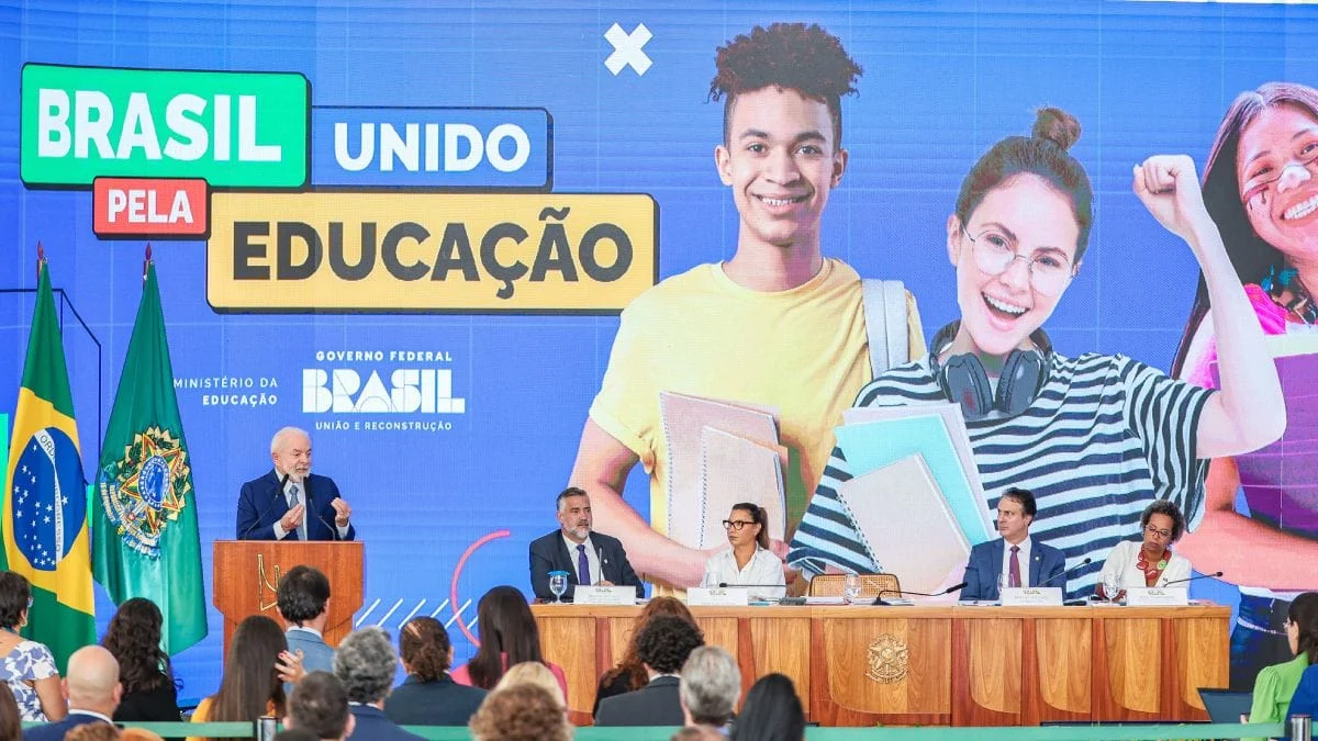 As secretarias de Educação de todo o Brasil têm até este domingo (25/2) para efetivar a adesão ao Pé-de-Meia, programa do Governo Federal