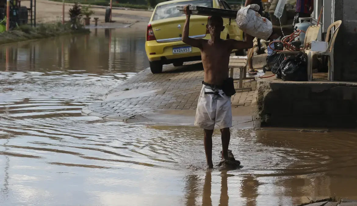 O Instituto Nacional de Meteorologia (Inmet) divulgou novo alerta de previsão de chuva
