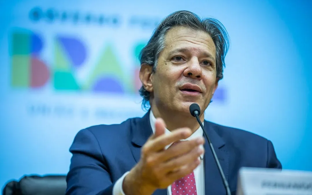 Haddad confirmou as informações ao deixar o Ministério da Fazenda na noite de ontem