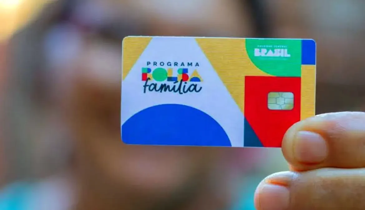Caixa paga novo Bolsa Família a beneficiários com NIS de final 2 1 A Caixa Econômica Federal paga nesta segunda-feira (19) a parcela de fevereiro do novo Bolsa Família