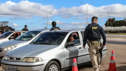 PRF dá dicas de segurança para quem vai pegar a estrada no carnaval 3 PRF dá dicas de segurança para quem vai pegar a estrada no carnaval