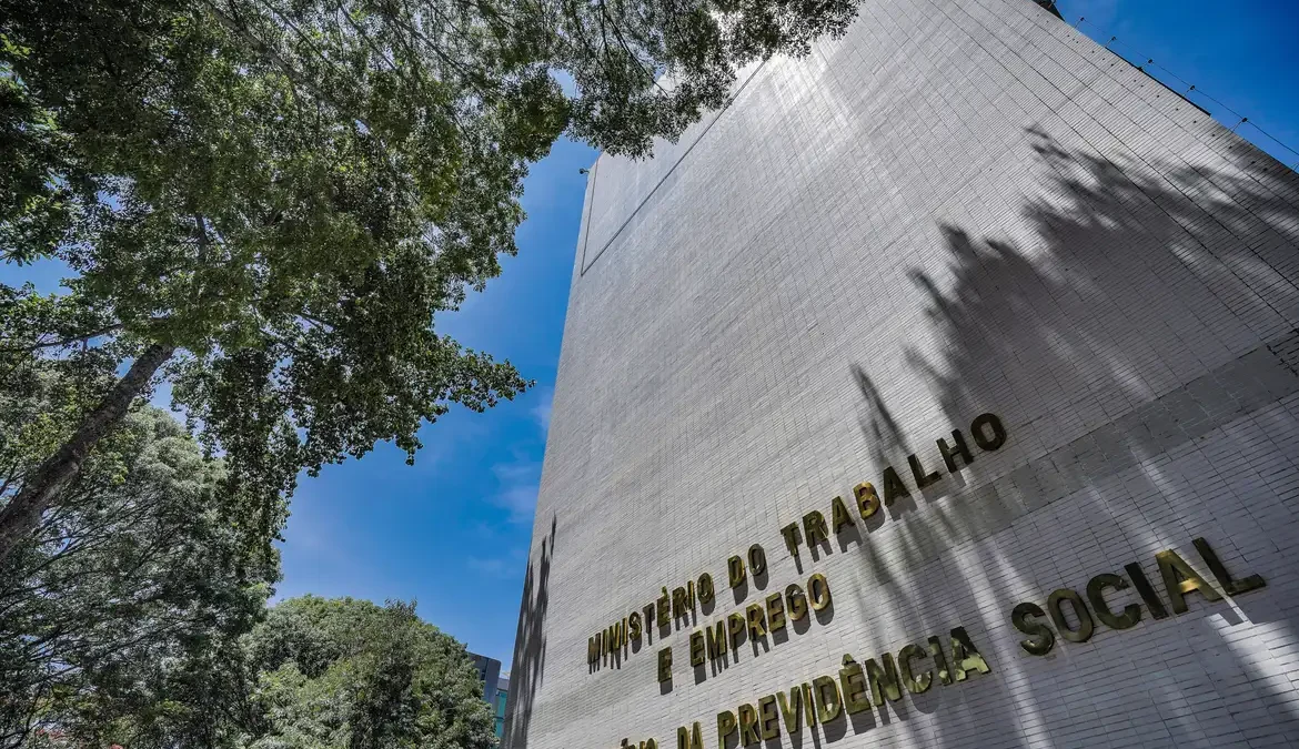 Prazo para empresas entregarem relatório salarial termina nesta quinta 1 A prestação de contas faz parte da política pública de igualdade salarial, para erradicar preconceitos de gênero no trabalho
