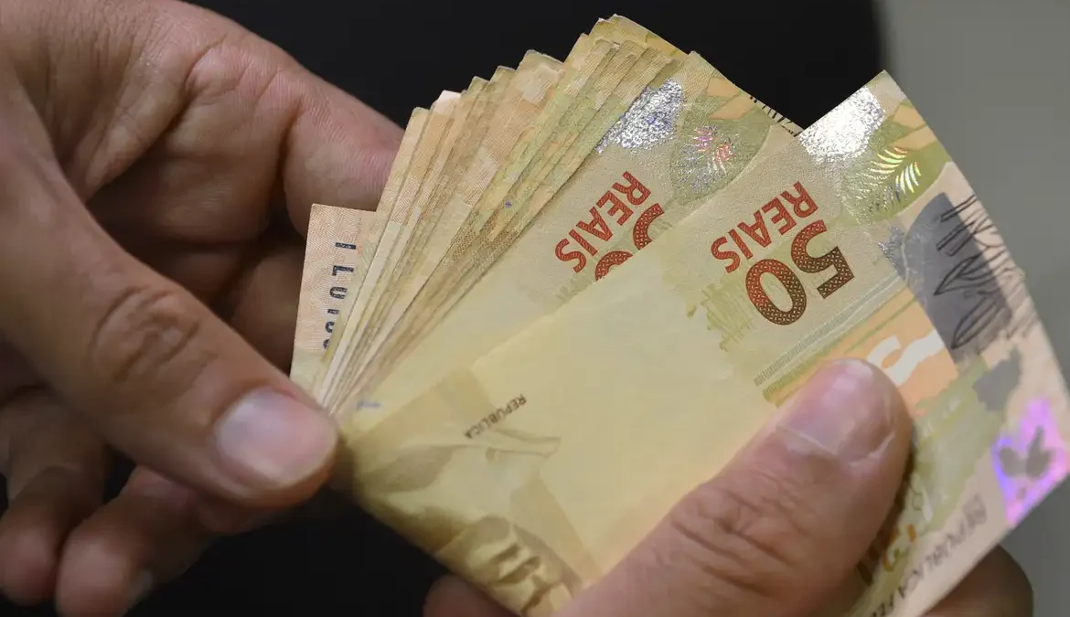 A cerca de 40 dias do fim do prazo, o Desenrola Brasil renegociou R$ 35,6 bilhões em dívidas