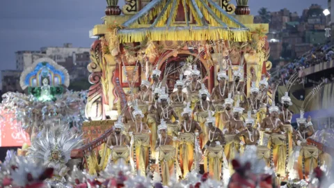 Nos 40 anos da Sapucaí, Viradouro é campeã do carnaval do Rio