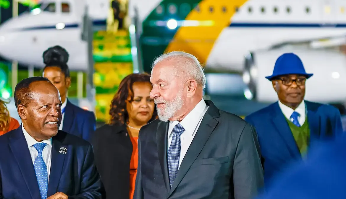 Após uma visita oficial de dois dias ao Egito, o presidente Luiz Inácio Lula da Silva está em Adis Abeba, na Etiópia