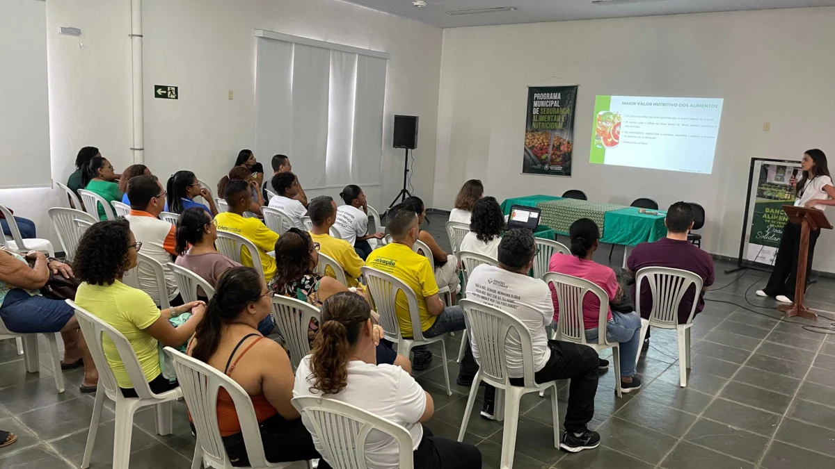 Nutricionista da SEMA, Vitória Paes, destacou que o objetivo da palestra é “falarmos sobre boas práticas de manipulação dos alimentos