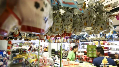 Vendas do comércio na Páscoa devem crescer 4,5% e chegar a R$ 3,44 bi 6 Vendas do comércio na Páscoa devem crescer 4,5% e chegar a R$ 3,44 bi