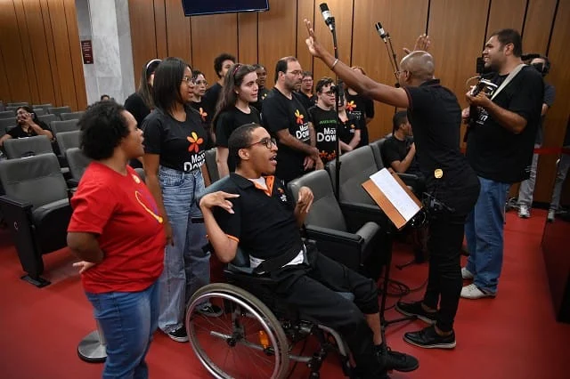 Comissão da Pessoa com Deficiência celebra o Dia Mundial da Síndrome de Down 1 Em 2023, comissão também debateu as políticas para a inclusão das pessoas com Síndrome de Down - Arquivo ALMG