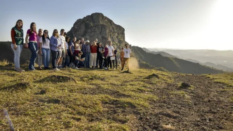 Audiência debate como salvar Pedra Grande, monumento natural na RMBH