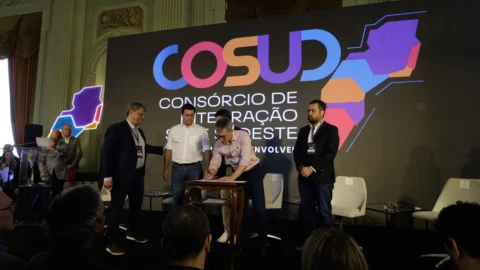 Governadores firmam pacto pela segurança pública em carta de compromissos da 10ª edição do Cosud