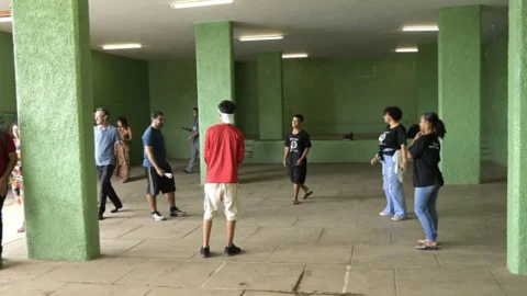 Fim da oferta de ensino médio regular na Escola Tito Fulgêncio motiva visita
