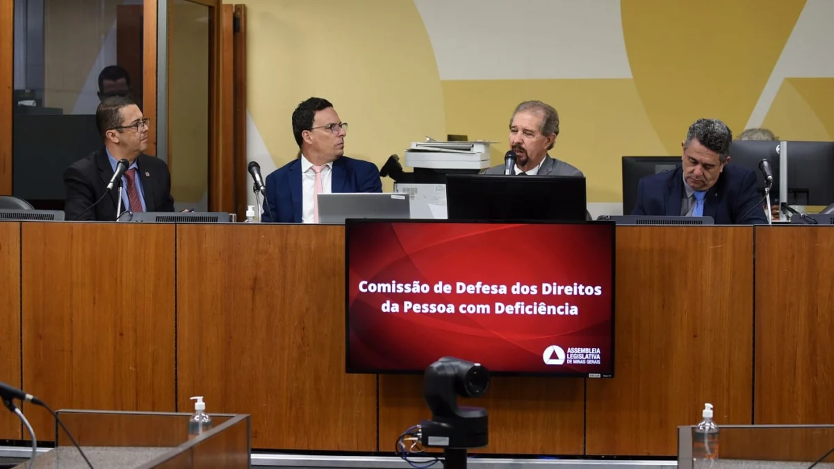 Comissão de Defesa dos Direitos da Pessoa com Deficiência analisou diversas proposições na tarde desta terça-feira (5)