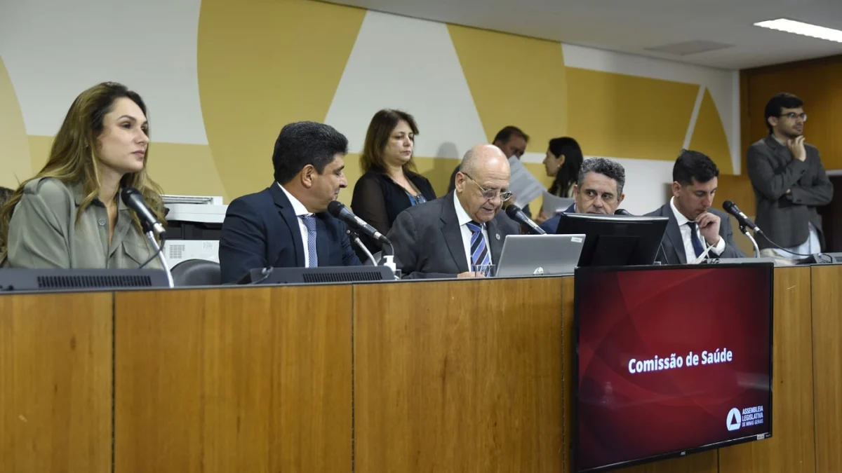 Pessoas com lúpus poderão ter benefícios em lei 1 Além do reconhecimento de pessoas com lúpus, a comissão deu parecer favorável a campanha pelo check up feminino