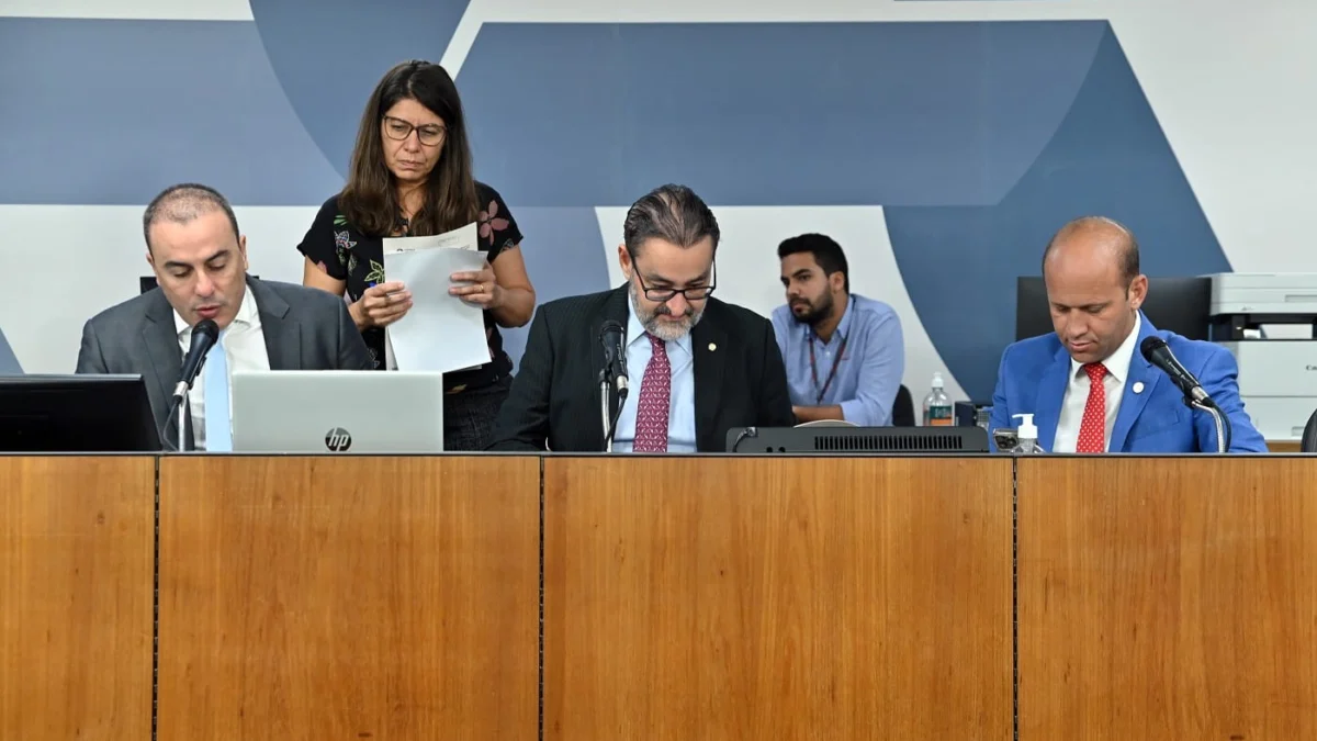 Venda de animais domésticos pode ter novas regras 1 Projeto do deputado Noraldinho traz anexadas proposições anteriores, com conteúdo semelhante