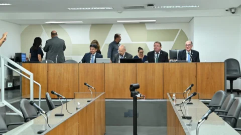 PL sobre prevenção e tratamento para crianças e adolescentes que usam álcool e droga avança 2 PL sobre prevenção e tratamento para crianças e adolescentes que usam álcool e droga avança