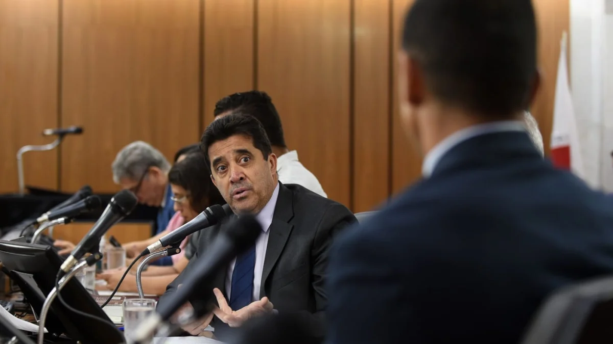 Parlamentar defende direito de servidores da segurança se manifestarem por recomposição 1 Comissão de Segurança Pública debateu direito a manifestção nesta quinta-feira (7)