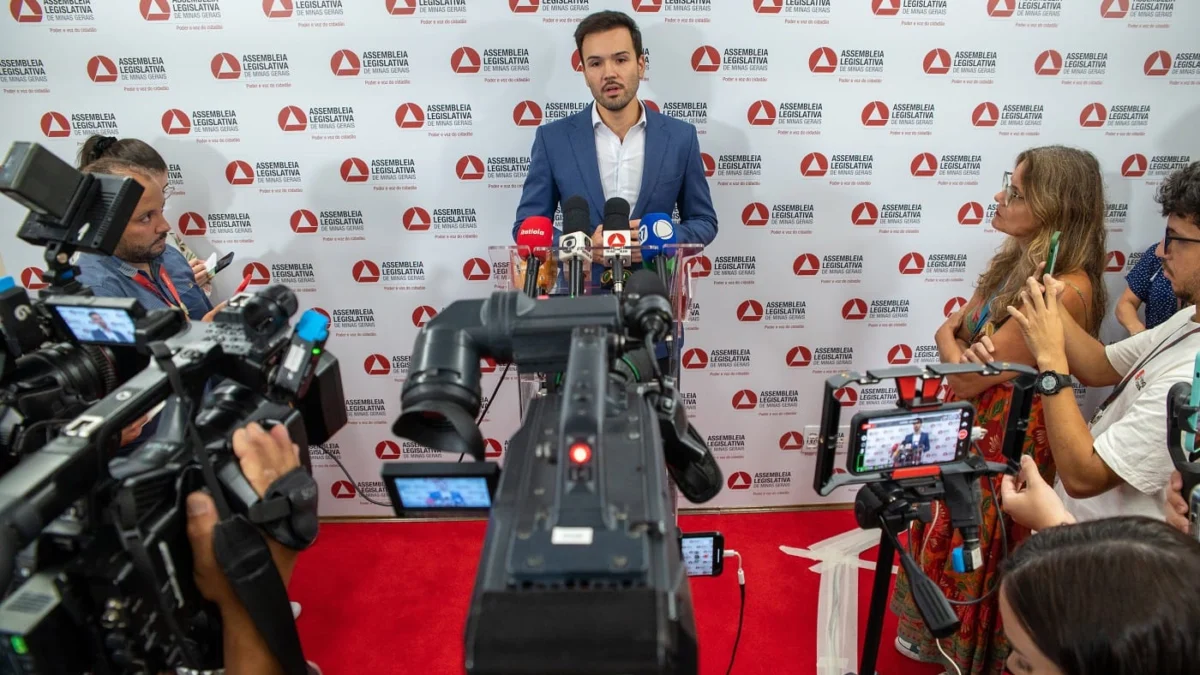O presidente da ALMG falou sobre o Regime de Recuperação Fiscal em entrevista coletiva nesta quinta-feira (7)