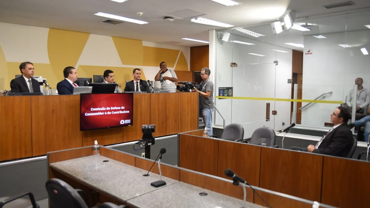 Empréstimo consignado lidera ranking de reclamações do Procon Assembleia 1 Os deputados lembraram a parceria histórica da Comissão do Consumidor com o Procon Assembleia