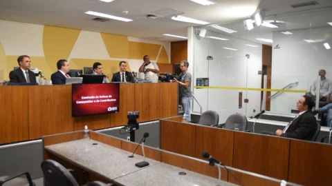 Empréstimo consignado lidera ranking de reclamações do Procon Assembleia