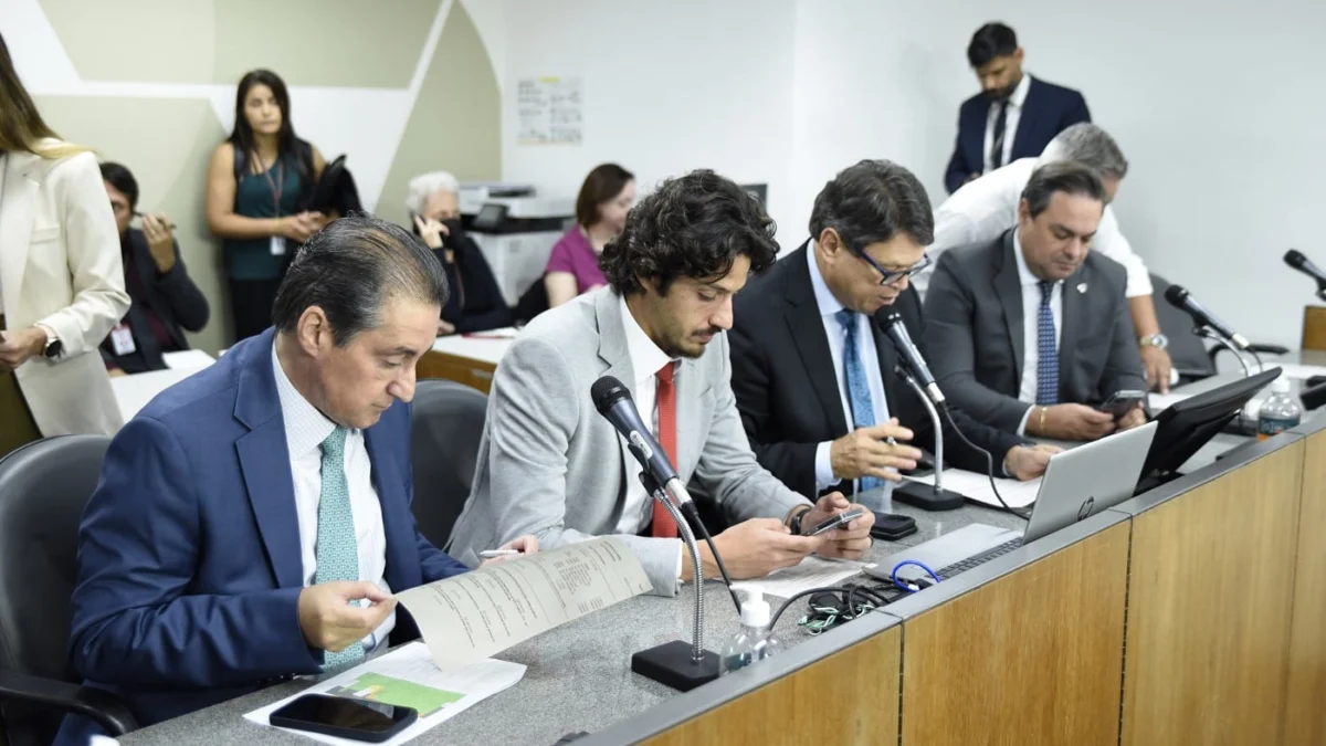Projetos foram analisados pela Comissão de Fiscalização Financeira e Orçamentária em reunião nesta quarta-feira (20)
