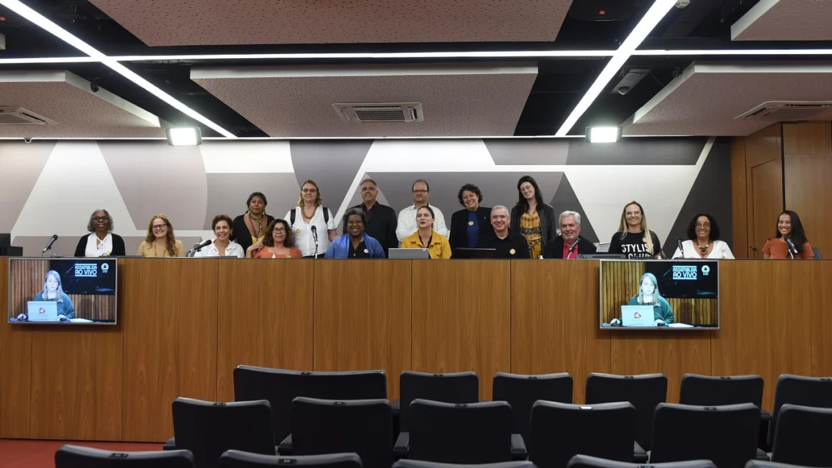 Audiência marca encerramento de Seminário de Pesquisa em Educação 1 As condições de trabalho dos professores foram analisadas pelo Grupo de Pesquisas sobre Profissão Docente (Prodoc)