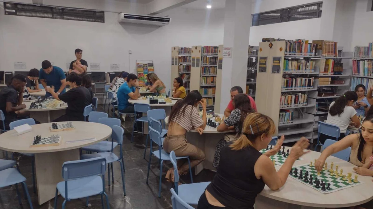 Ipatinga sedia a Noite Mineira de Museus e Bibliotecas 1 A Biblioteca Municipal Zumbi dos Palmares, no centro de Ipatinga, foi ocupada nesta quinta-feira (14) pela 6ª edição da Noite Mineira