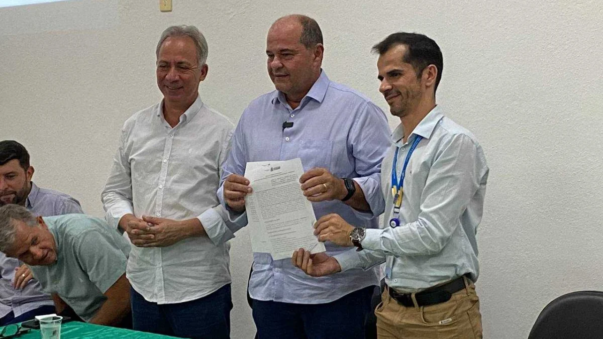 Produtores aprovam convênio que fortalecerá fruticultura na região 1 A solenidade aconteceu na Central de Comercialização de Agricultura Familiar (CECAF), no bairro São Raimundo