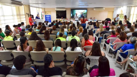 Mulheres recebem homenagens na Prefeitura de Valadares