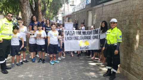 Operação Porta de Escola traz orientações sobre comportamento no trânsito