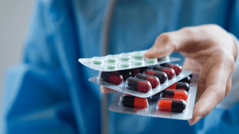 Combinação dos antivirais nirmatrelvir e ritonavir é mantida para o tratamento da Covid-19