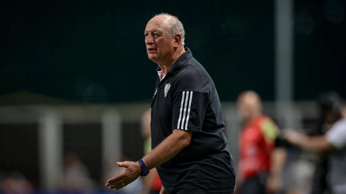Luiz Felipe Scolari não é mais o técnico do Galo