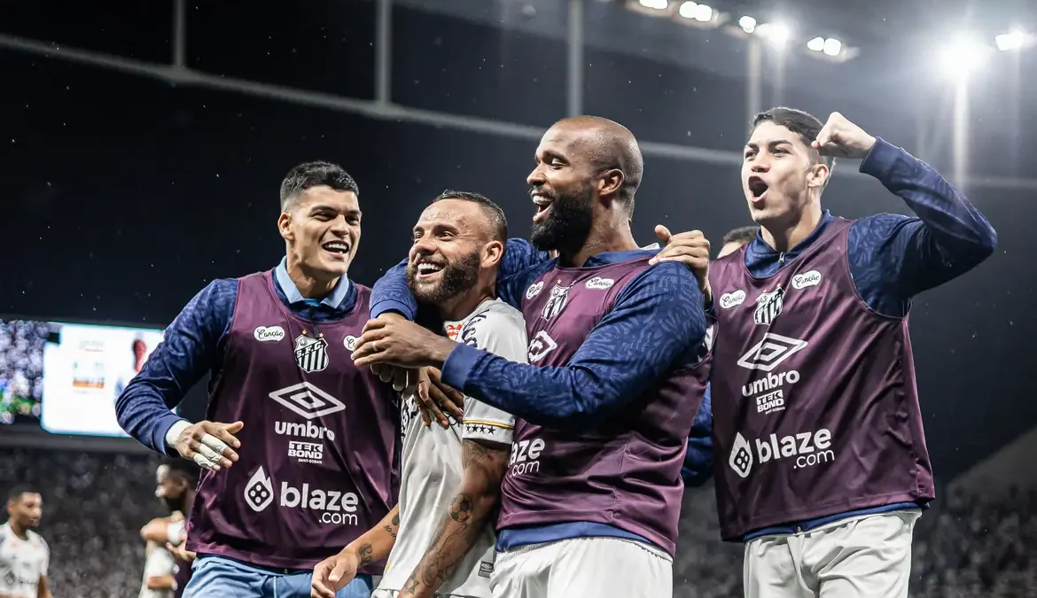 Santos bate Bragantino e chega à final do Campeonato Paulista 1 O Santos derrotou o Bragantino por 3 a 1, na noite desta quarta-feira (27)