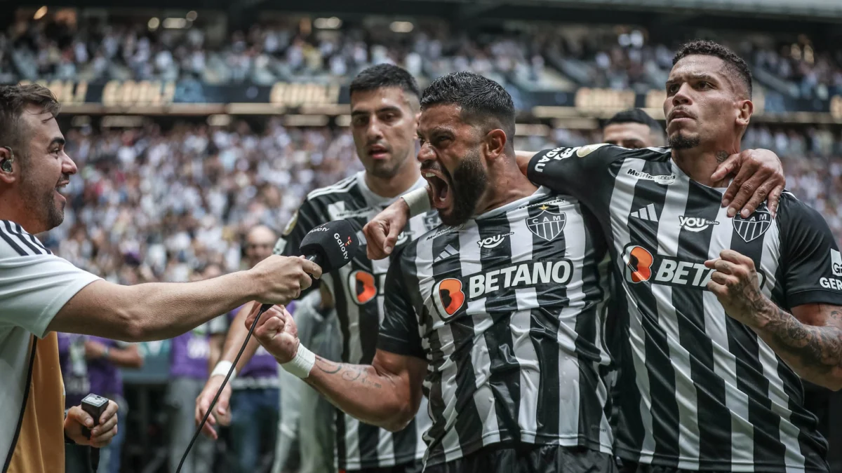O Galo abriu 2 a 0 no primeiro tempo, com Bruno Fuchs e Hulk, mas cedeu o empate na etapa final