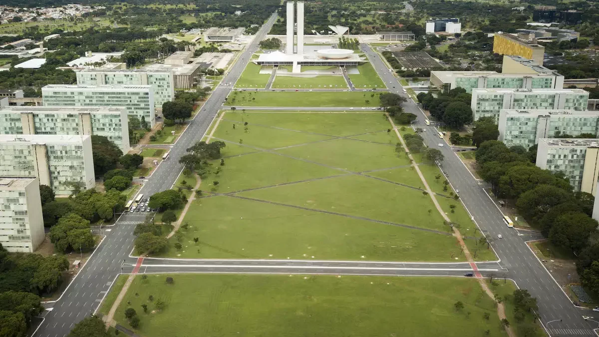O governo também derrubou a previsão de arrecadar R$ 2,86 bilhões com a definição de uma alíquota federal sobre o Remessa Conforme