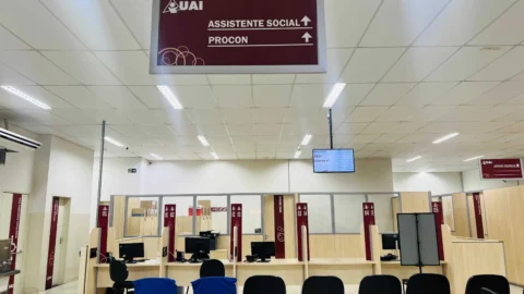 Procon Ipatinga orienta cidadãos que vão às compras aproveitar as ofertas do Dia do Consumidor