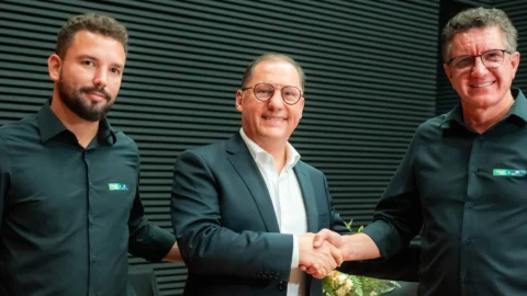 Cemig e Mart Minas assinam contrato de autoprodução no Mercado Livre de Energia