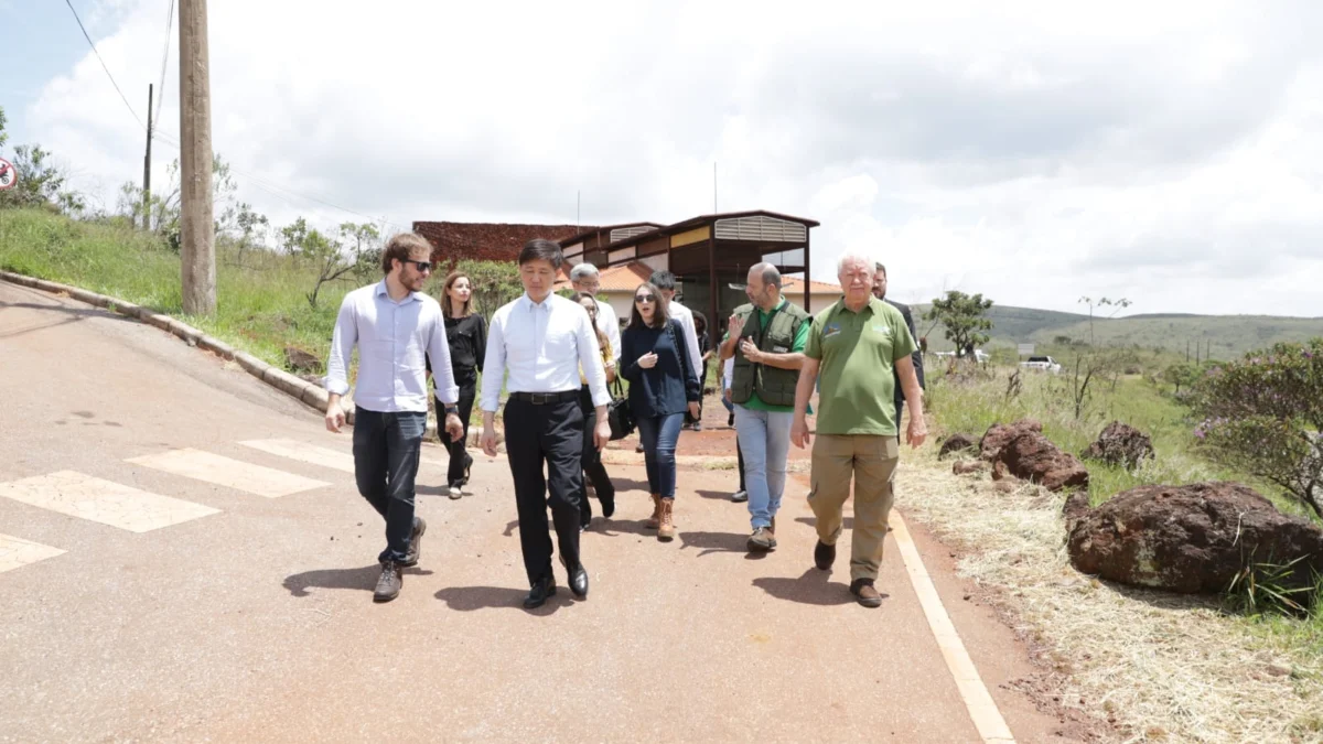 Minas recebe comitiva chinesa para troca de experiências sobre meio ambiente e desenvolvimento sustentável 1 Dirigentes do Sistema Estadual de Meio Ambiente e Recursos Hídricos (Sisema) receberam, nesta sexta-feira (1/3), uma comitiva da Província