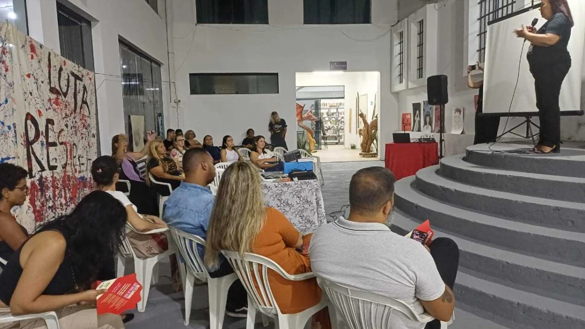 Além das intervenções culturais, o evento também ofereceu palestras