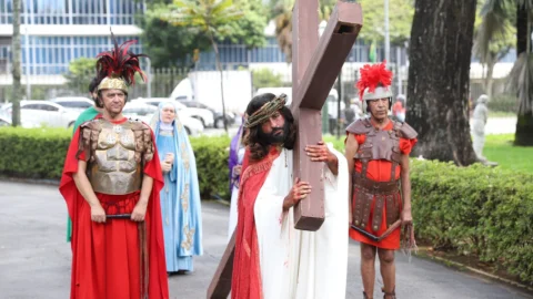 Paixão de Cristo será encenada pela primeira vez em percurso da Praça da Liberdade até a Igreja da Boa Viagem 2 Paixão de Cristo será encenada pela primeira vez em percurso da Praça da Liberdade até a Igreja da Boa Viagem