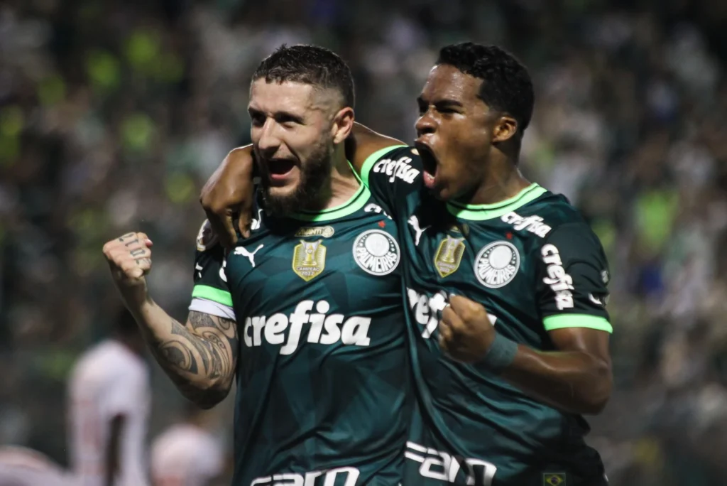 Já classificado às quartas de final, o Palmeiras bateu o Botafogo de Ribeirão Preto (SP) por 1 a 0 na noite deste sábado (9)