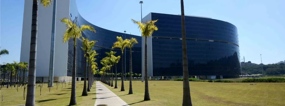 Assim que a situação for regularizada, os retroativos não recebidos serão creditados juntamente com o pagamento do mês
