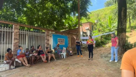 CRAS Leste realiza atividades com grupo de mulheres do Jardim Vitória