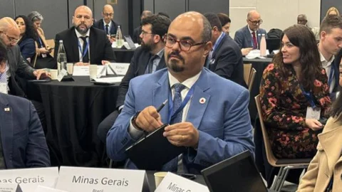 Governo de Minas apresenta, na França, avanços na indústria do aço e concreto para uma economia sustentável