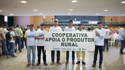 Cooperativa participa de manifesto “Minas Grita Pelo Leite” em favor dos produtores leiteiros 1 Cooperativa participa de manifesto “Minas Grita Pelo Leite” em favor dos produtores leiteiros