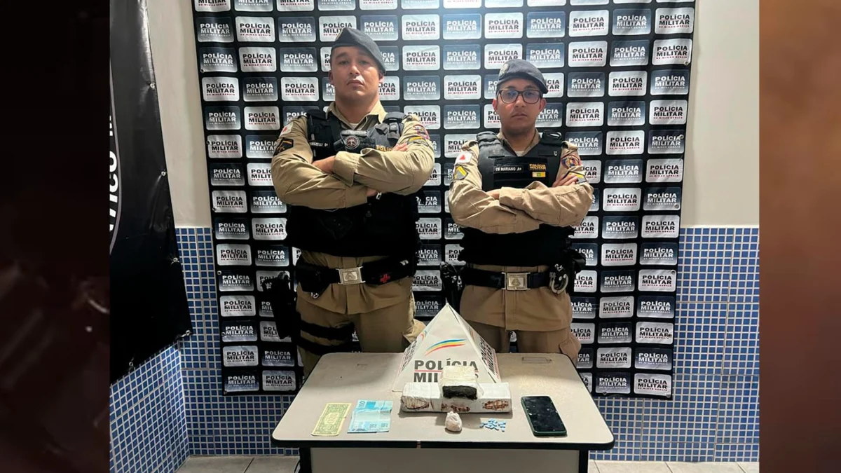Os militares que perseguiram o motociclista e fizeram a abordagem, conseguindo desvendar o mistério que envolvia a fuga