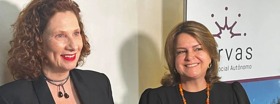 Sedese e Servas assinam contrato de gestão para impulsionar ações de desenvolvimento social no estado 1 A secretária de Estado de Desenvolvimento Social, Elizabeth Jucá, afirma que este é o momento de uma nova gestão e de uma nova forma