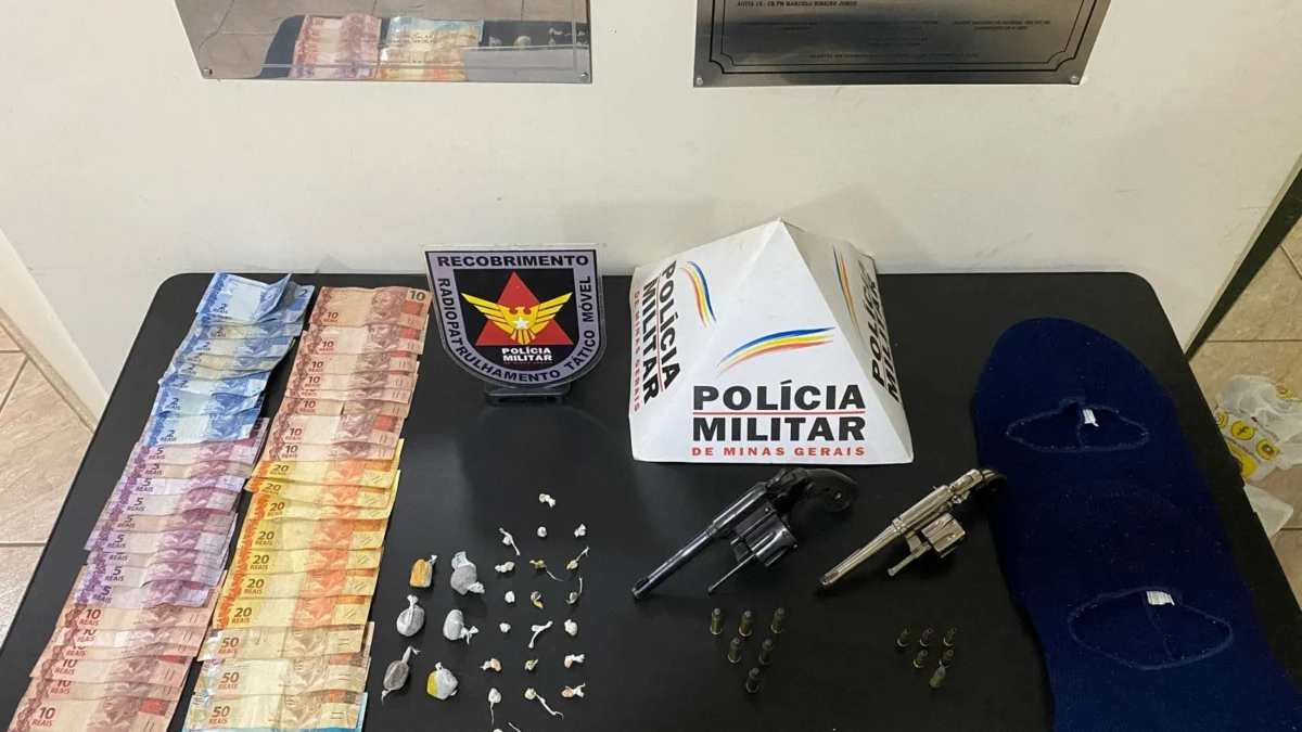 Homem com dez passagens pela polícia é preso pela Polícia Militar 1 O material apreendido pela Polícia Militar durante as buscas